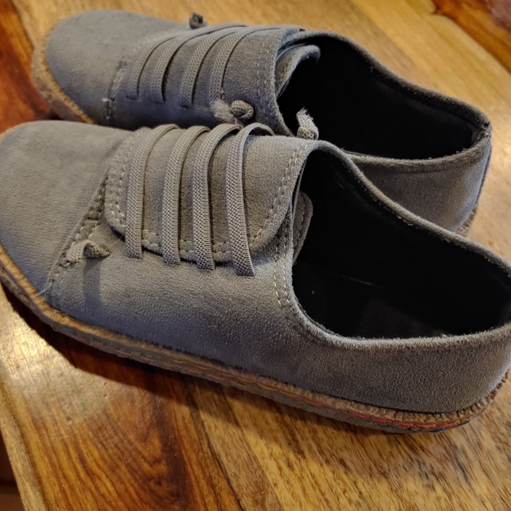 Slip on loafers, Grey size 6